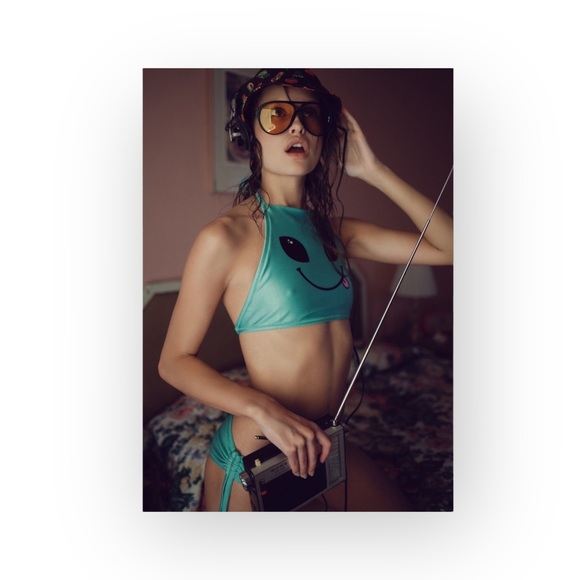 HTF: Wildfox x Dolls Kill ☻︎ Out of this World Ruched Bikini Bottoms ☻ Green L - Picture 16 of 17